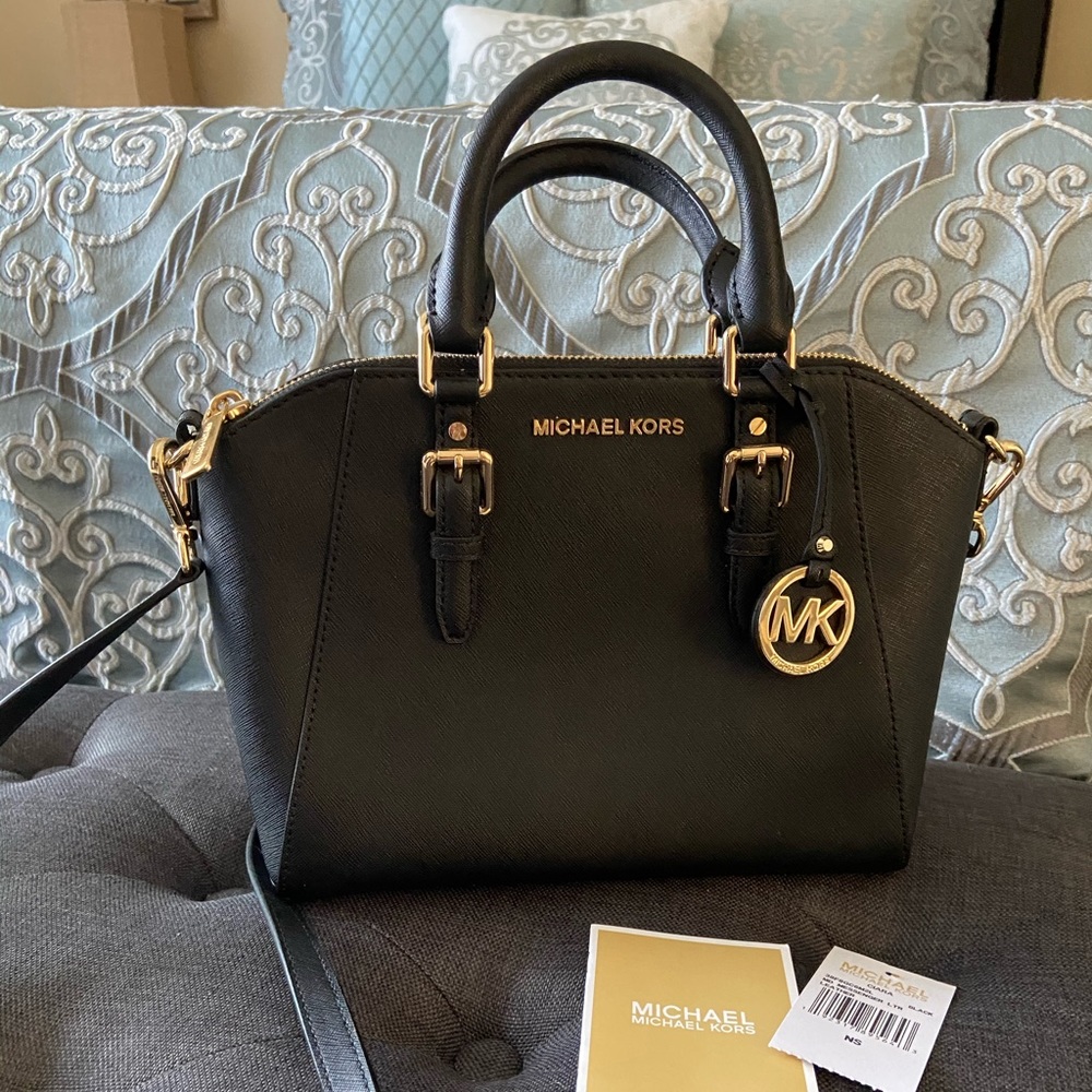 Michael Kors Ciara leather MD Messenger Ltr purse
